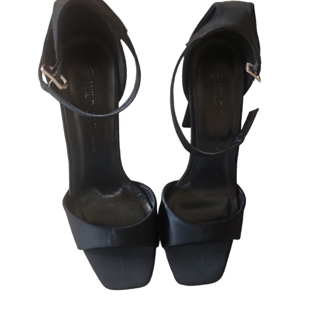 Wild Diva Lounge Pumps Size 6